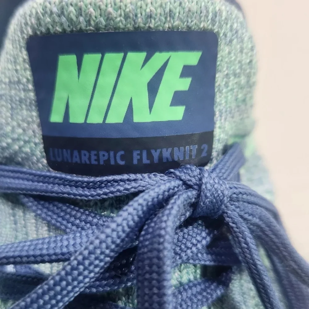 Nike Lunarepic Flyknit 2 Size 9.5 Running Shoes Sneaker 863780-403 Green Multi